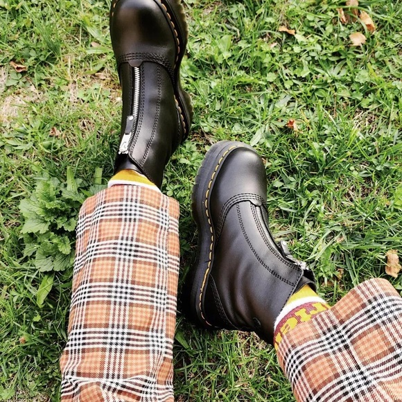 Dr. Martens JETTA PLATFORM BOOTS - Picture 3 of 8